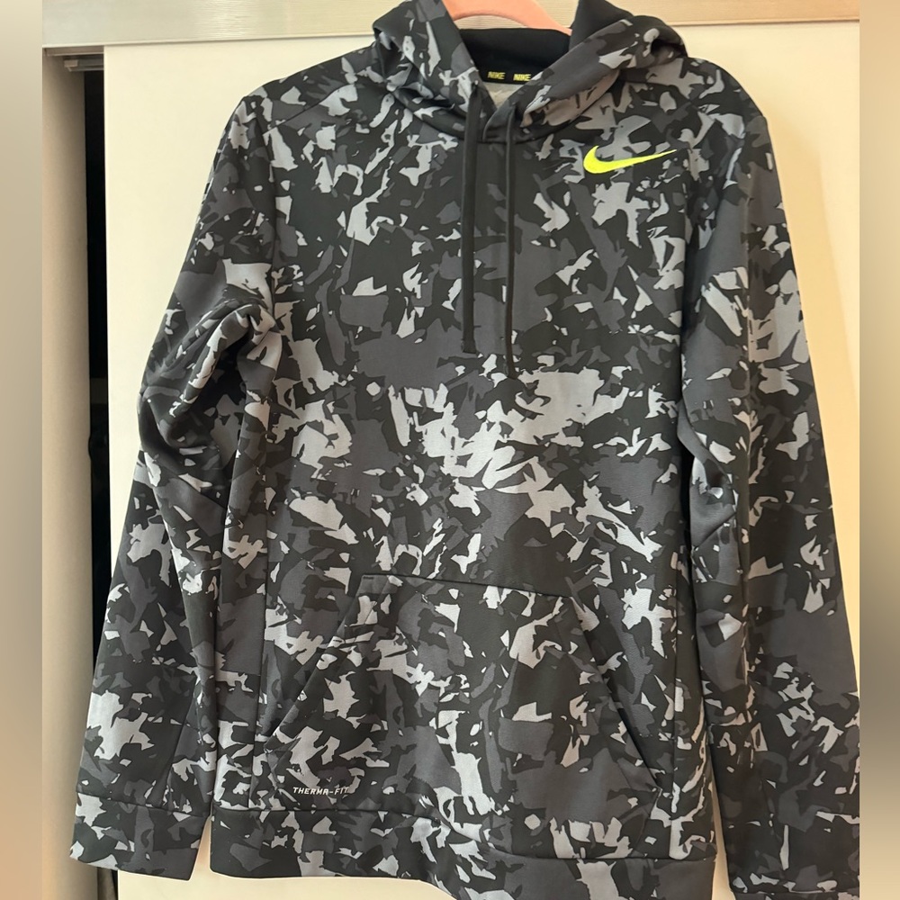 Nike Hoodie Men’s Camo